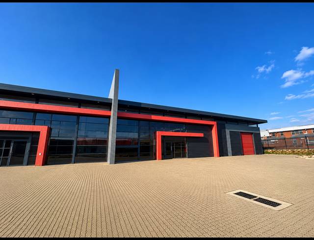 2,344M² WAREHOUSE FOR SALE IN JET PARK
